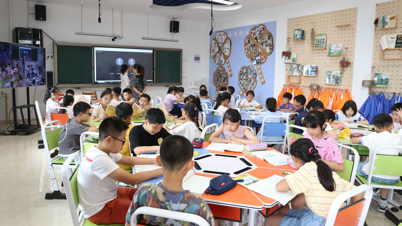 建三個(gè)課堂就選奧威亞,專遞課堂與網(wǎng)絡(luò)研修相結(jié)合，創(chuàng)新“互聯(lián)網(wǎng)+”結(jié)對幫扶